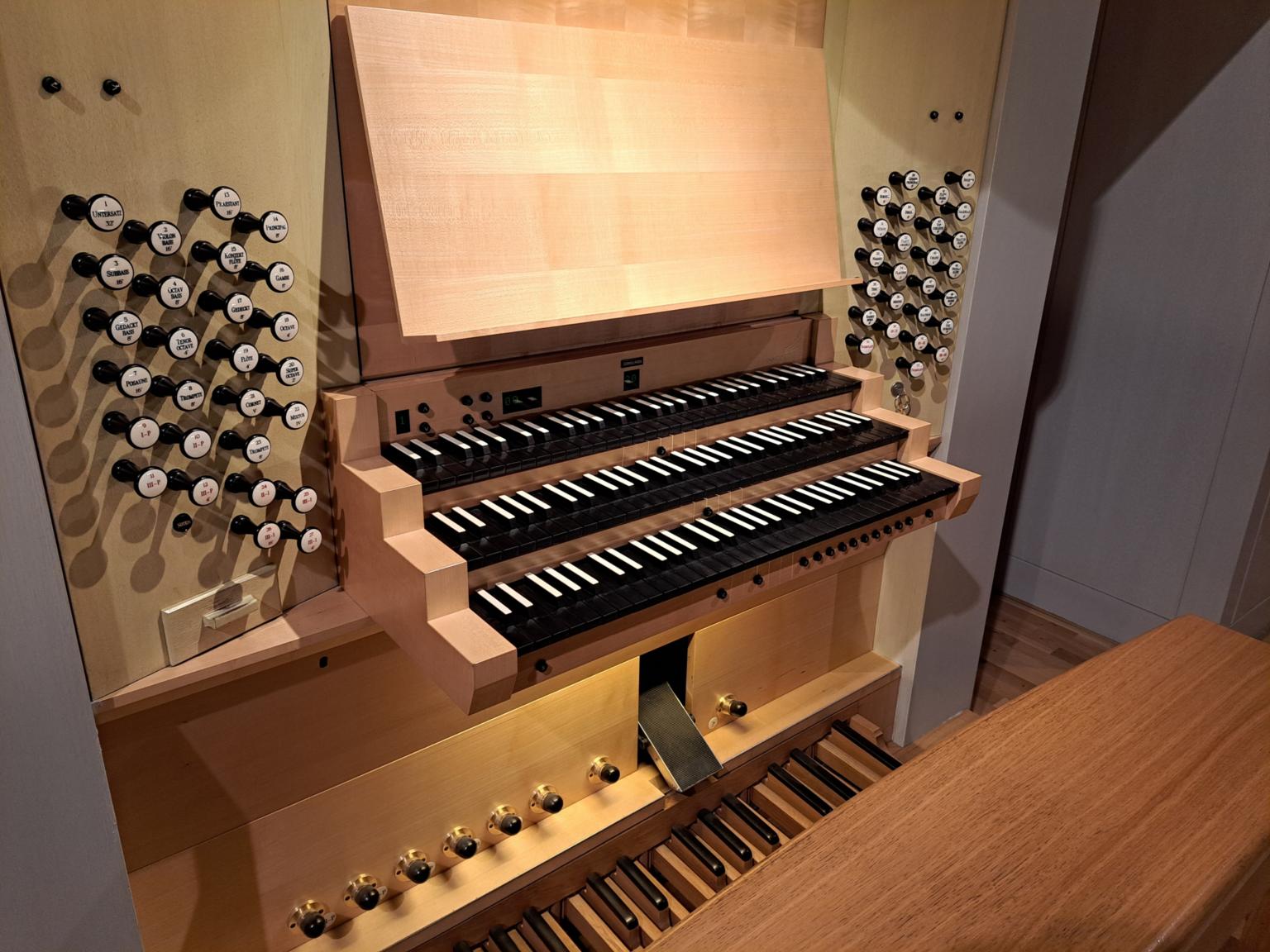 Bild der Spielanlage der Klais-Orgel (c) NSP