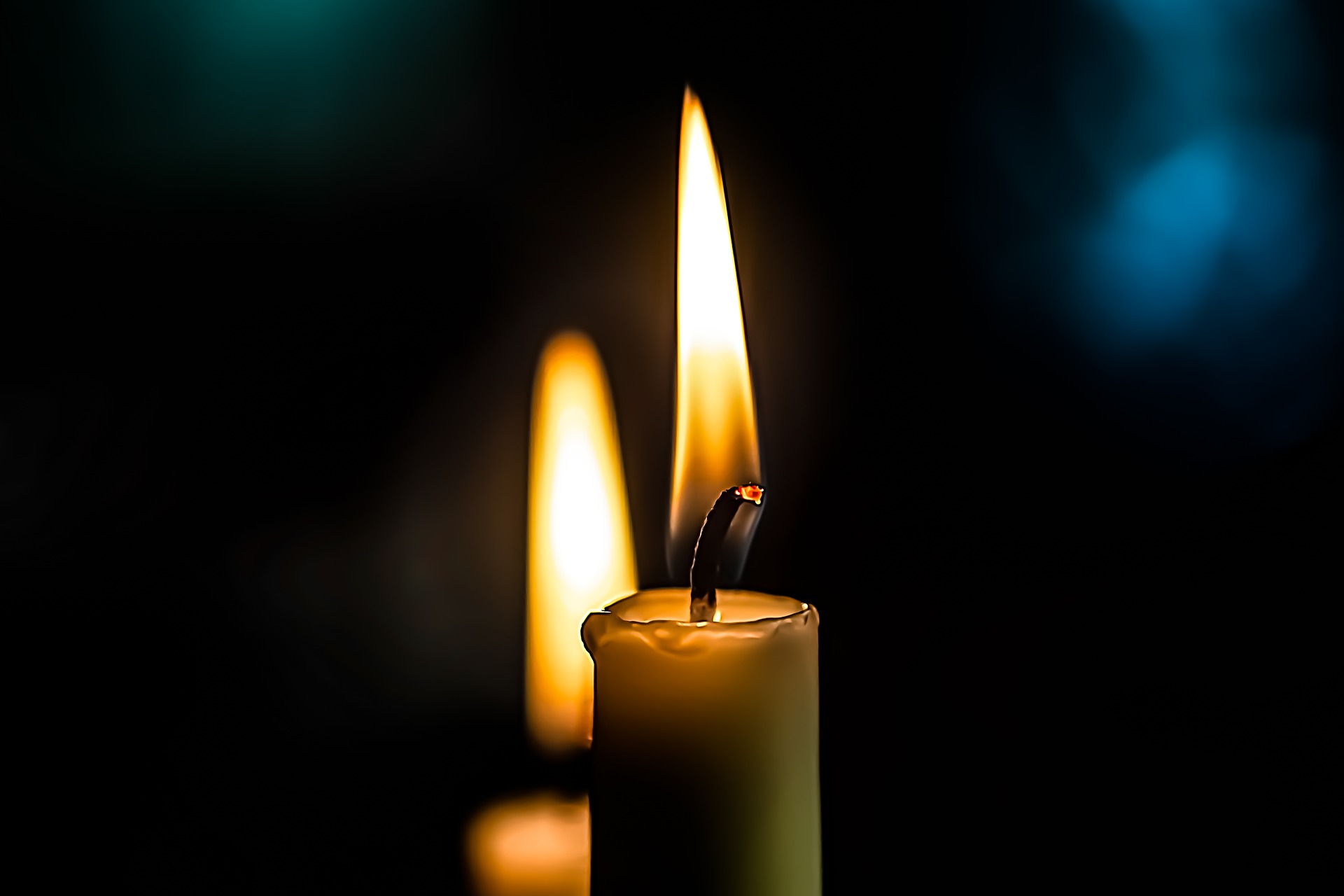 burning-candles-g82c4f69a0_1920
